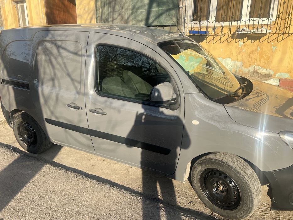 Перевозка груз сарпо и т.д по горуду Мерсадес Бенс