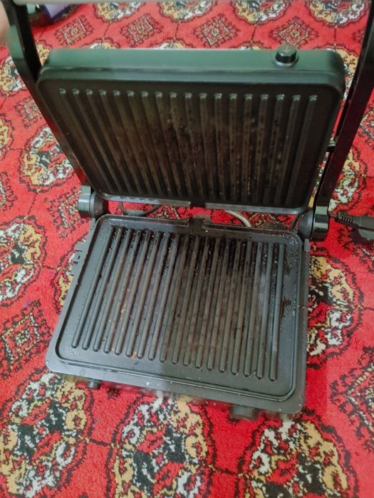 Lavash apparat va toster sotiladi