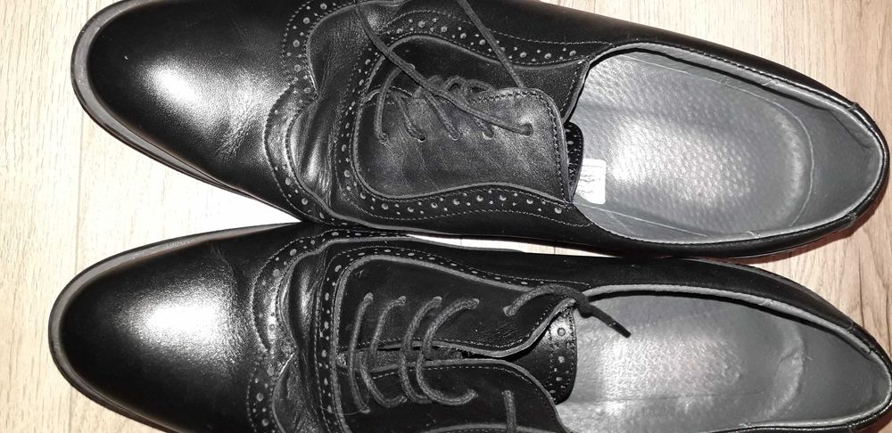 Pantofi barbatesti, marca nicolis, marimea 42, culoarea neagra