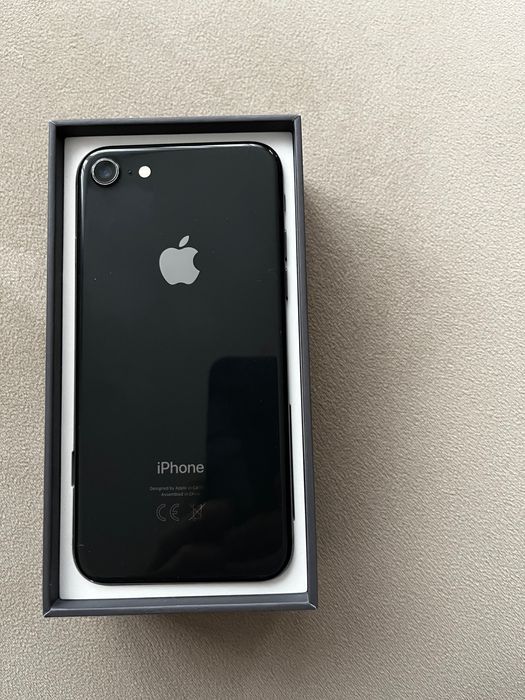 iPhone 8 64GB в отлично състояние