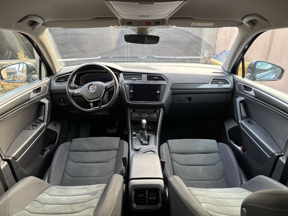VW Tiguan AllSpace 4x4 ( Full Options )
