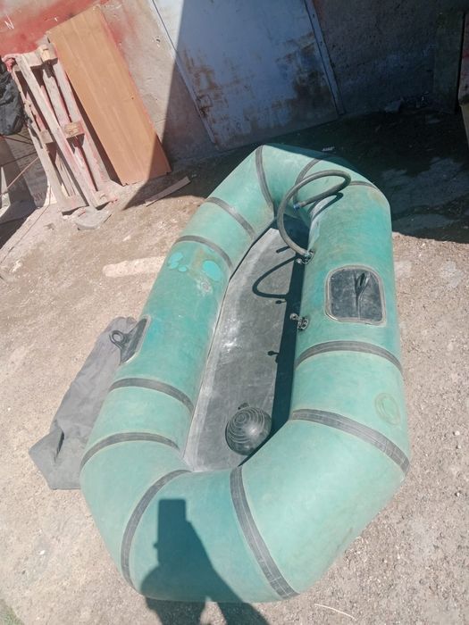 Лодка резиновая полторашка