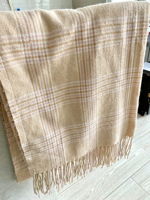 Куртка размер М (40-46) + шарф в подарок