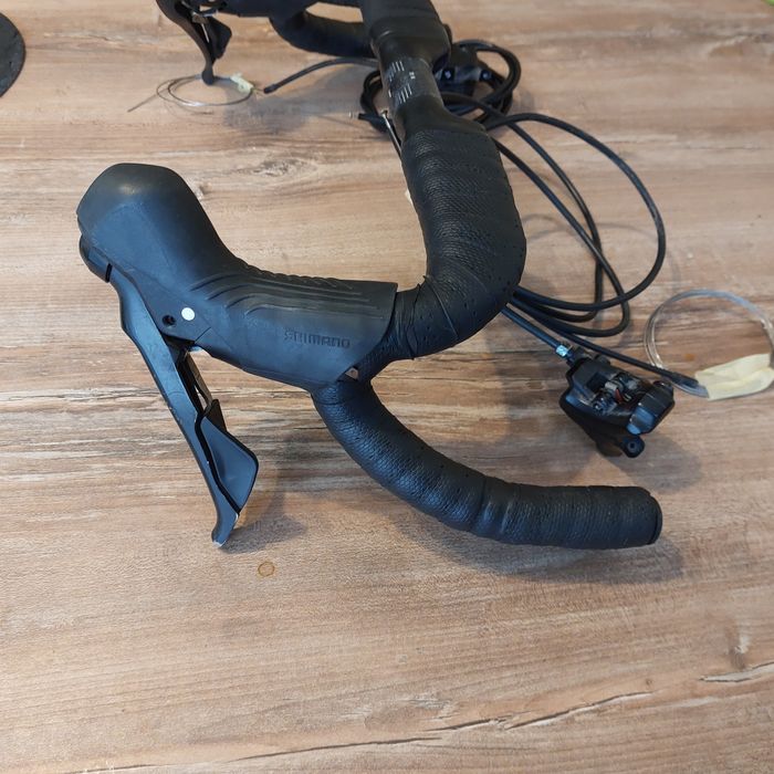 Gravel Команди GRX 2x11, спирачни механизми, гравел кормило