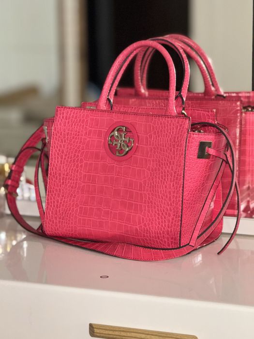 Guess дамска чанта ОРГИНАЛНА