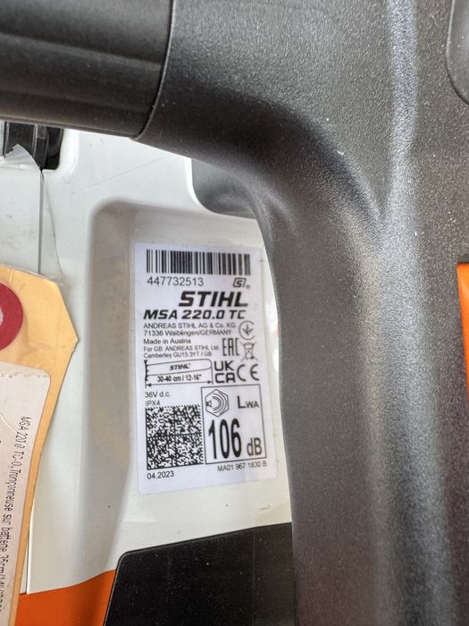 Motofierastrau cu acumulator sthil