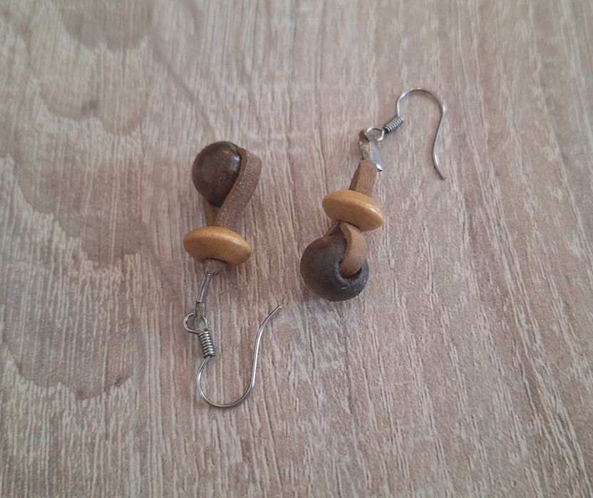 Обеци с висулка топче