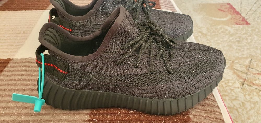 Кросовки yeezy 350
