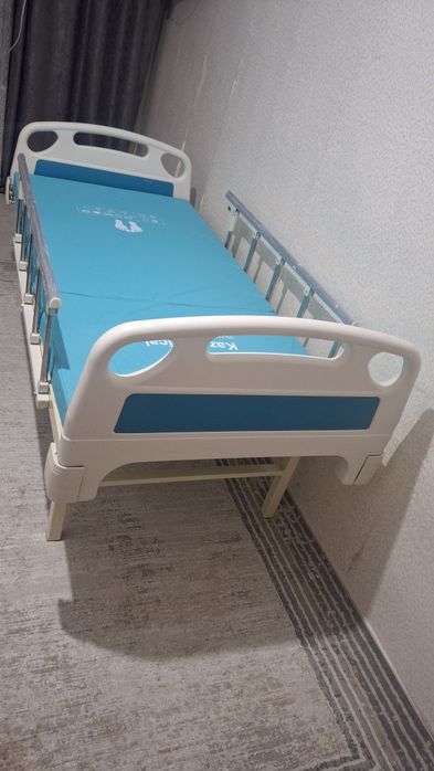 Медецинская кровать