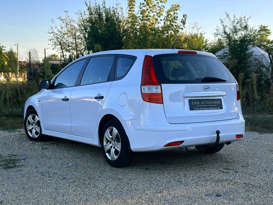 Hyundai i30 1.6 CRDI • 2011 • Diesel • 115 CP • Euro 5 • Rate fixe • Garanție • Livrare Gratuită