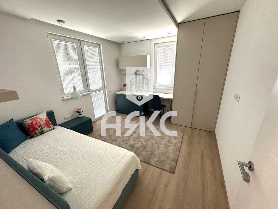 Дава се под наем Четиристаен апартамент в София, Малинова долина - 150 кв.м за 1500 € - Снимка #6