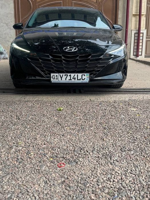 Hunday elantra sotiladi