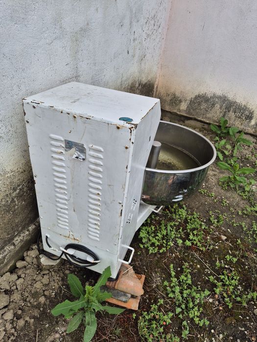 Mixer aluat malaxor 3,80 v
