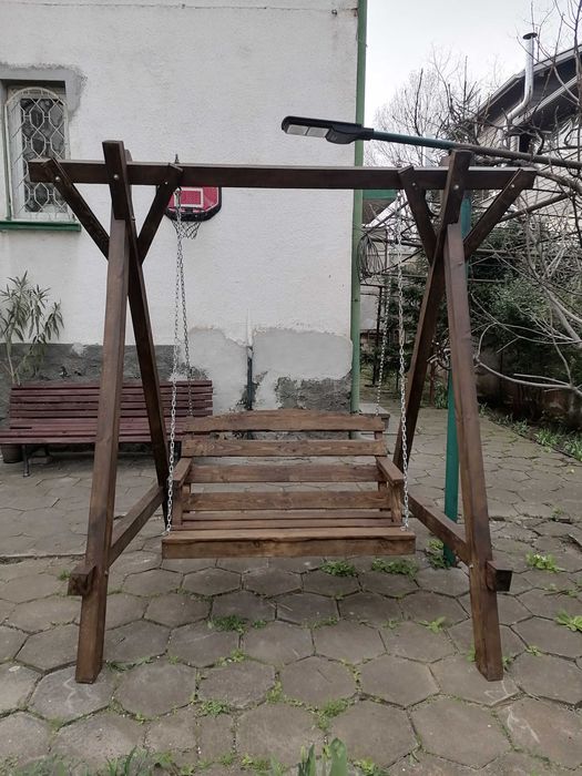 Дьрвени люлка за двор, нова