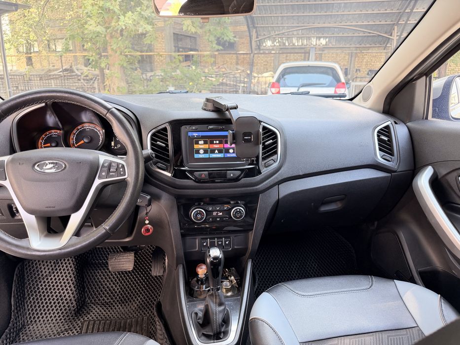 LADA XRAY Cross 2020 Full pozitsiya