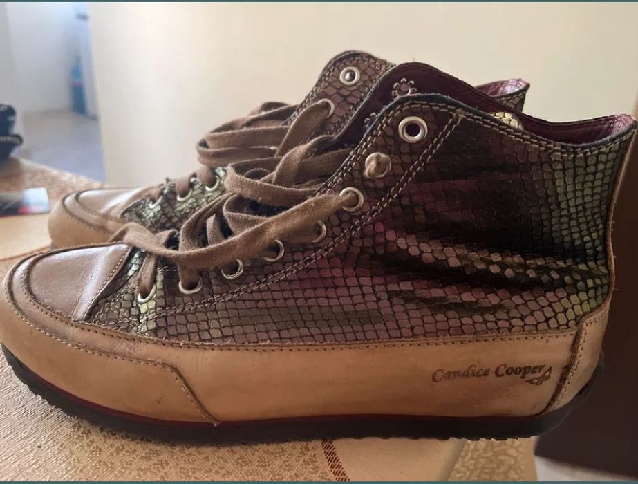 Продават се боти естесвена кожа