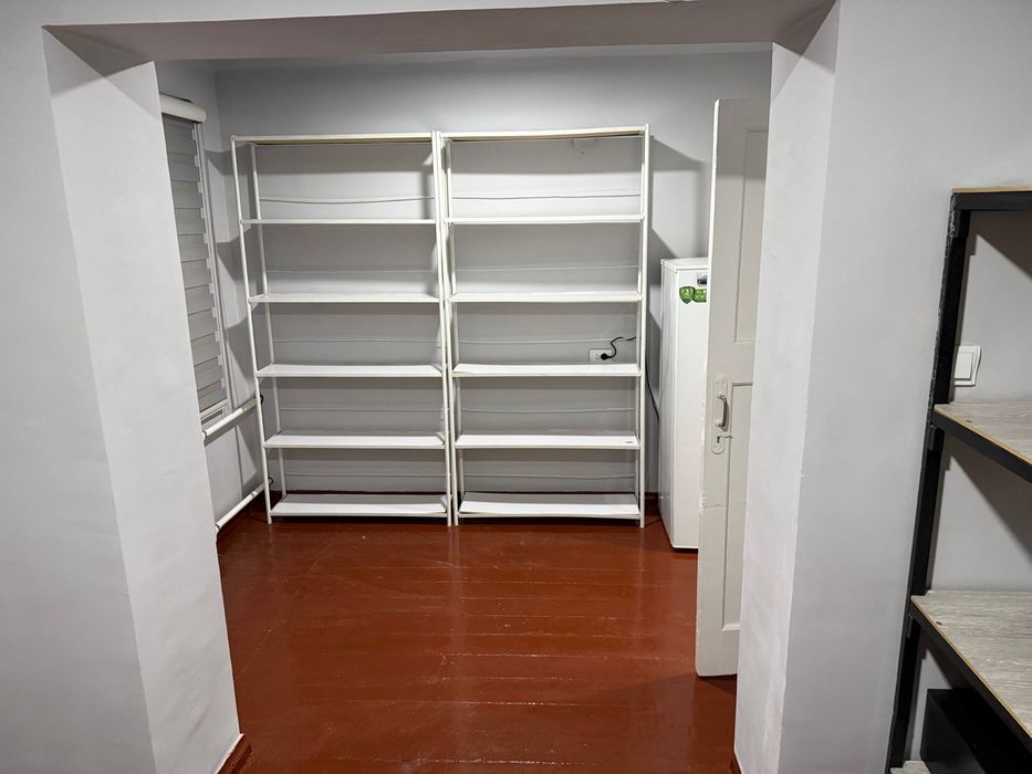 Сдается место под офис или другое Калинский массив