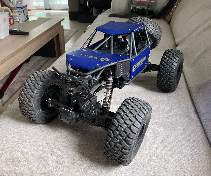 Masinuta Monster Truck 4x4 scara 1 8 - fara telecomanda - model mare