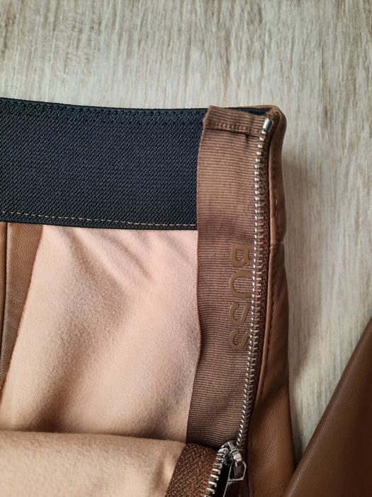 Дамски клин BOSS кожа М