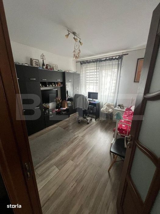 Apartament 3 camere, 60 mp, parcare inclusa, zona Terra — fotografia 3
