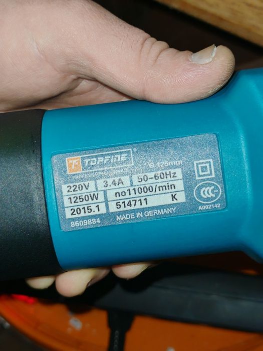 Продавам ъглошлайф (флекс) Topfine в отлично техническо състояние. Маш