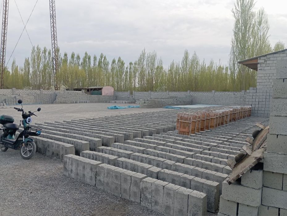 Shlakobloklar sotiladi