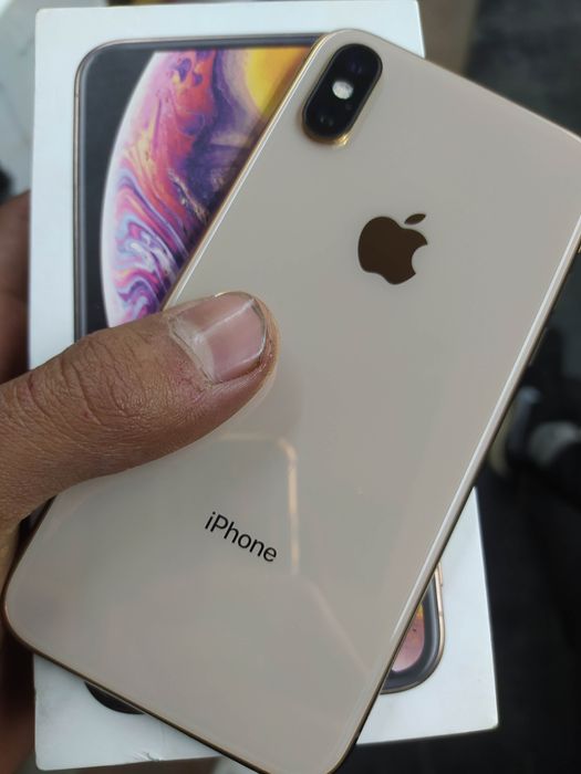 iPhone XS с гарантия 1 ай