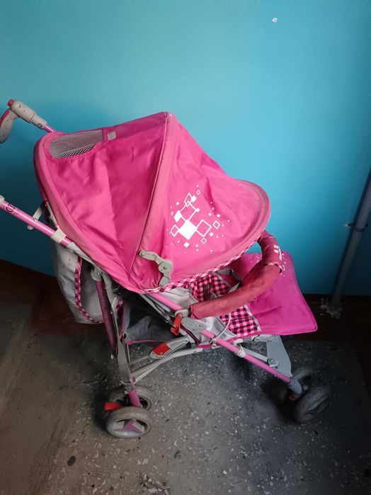 Прогулочная коляска