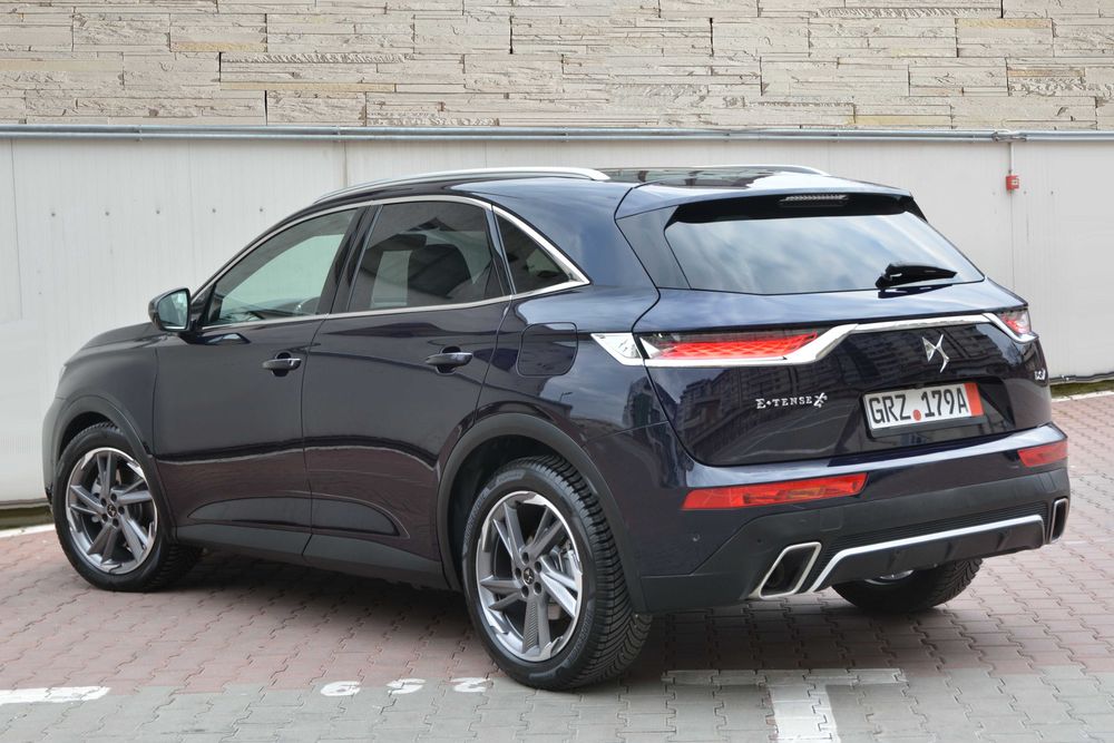 DS7 Crossback / Rivoli / 300 CP/ 4X4 / Plug-In Hybrid / Masaj / Distronic