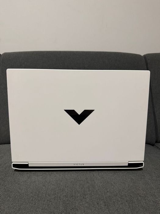 Laptop Gaming HP Victus RTX 4060 / i5-12500H / 32GB RAM / 1.8TB SSD