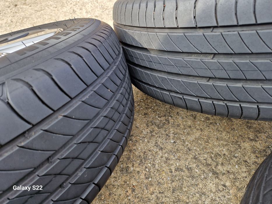 Roti/Jante Hyundai Kona anvelope vara 215 55 17 Michelin