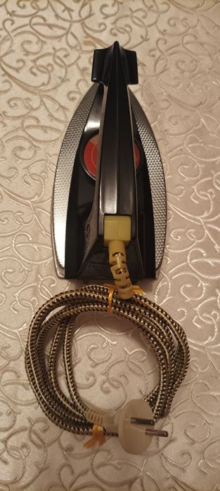 Утюги с терморегулятором и паровой