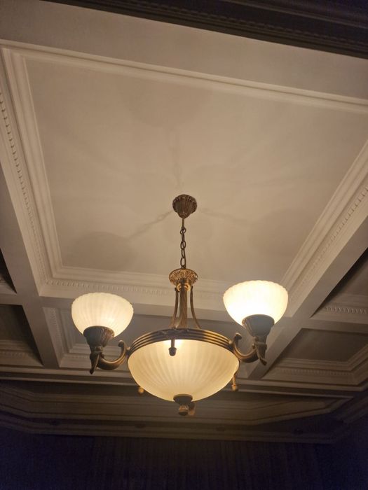 Люстра очень стильная