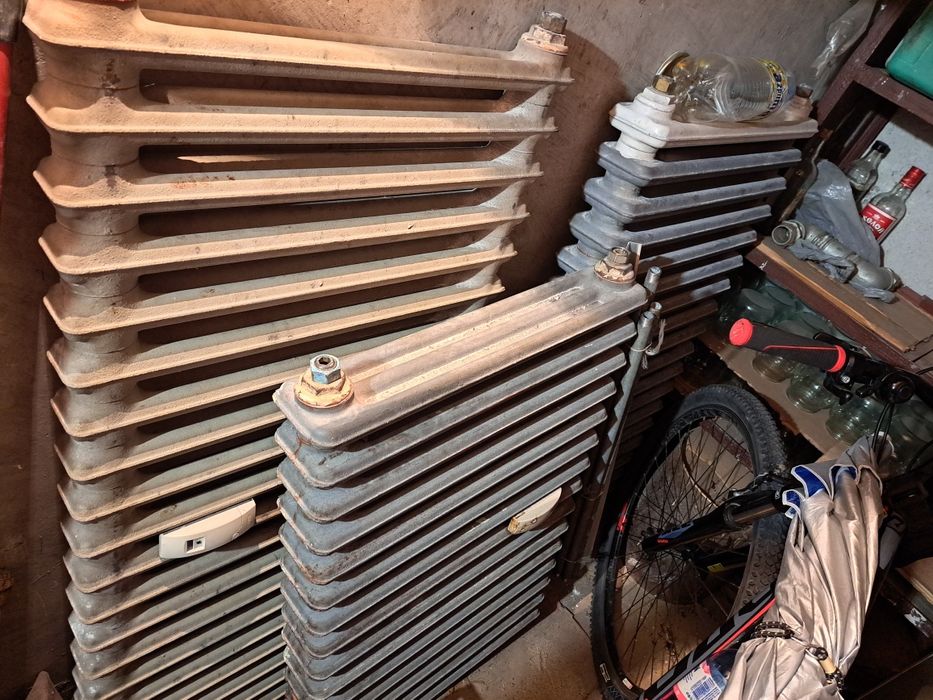 Продавам чугунени радиатори