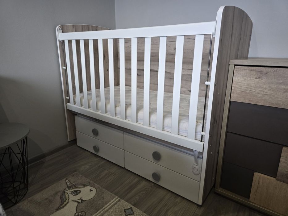 Бебешка кошара / легло с подвижна решетка на три нива в цвят