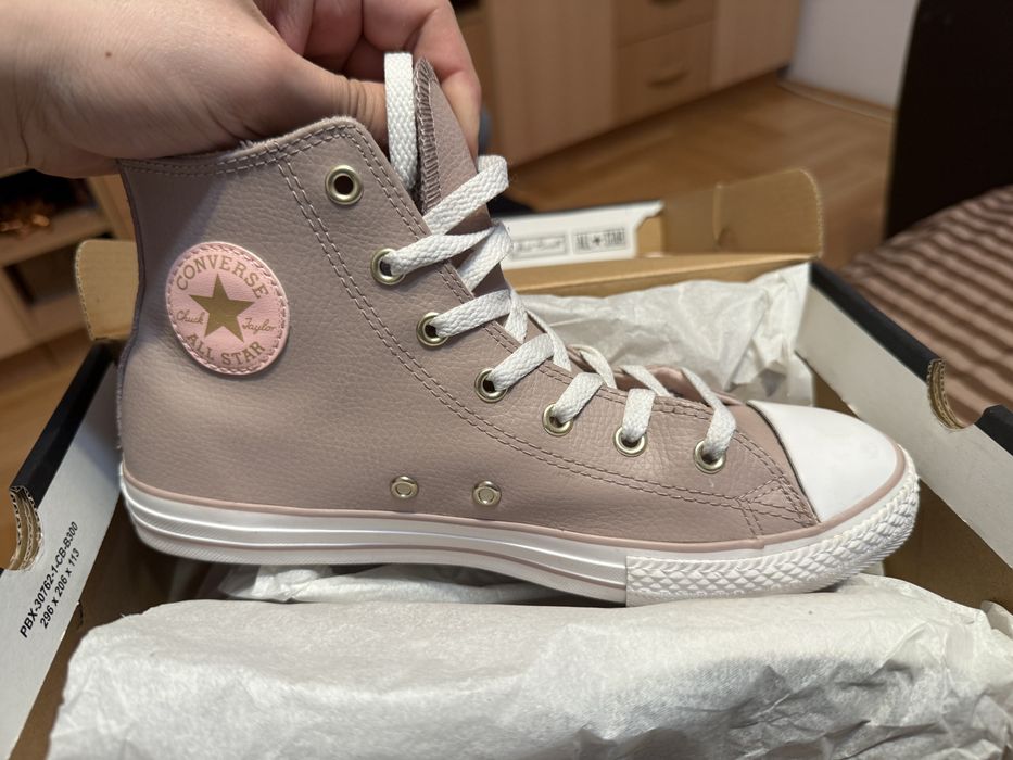 Vand tenesi converse