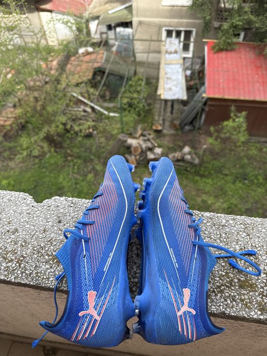 Футболни бутонки