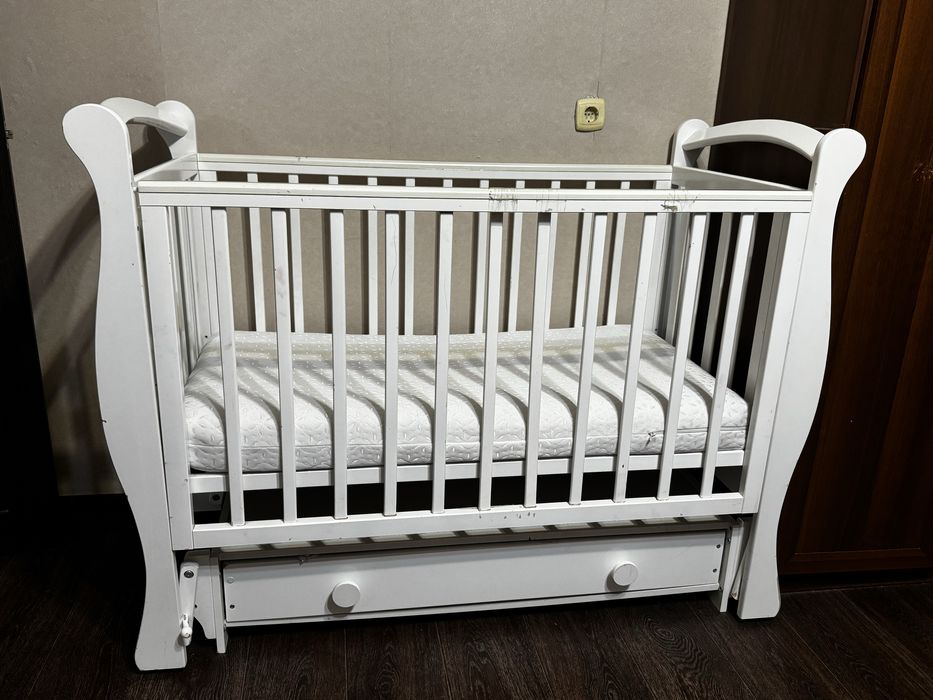 Детская кроватка 3000