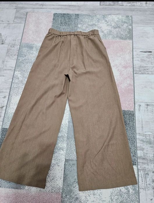 Pantaloni largi bej 40