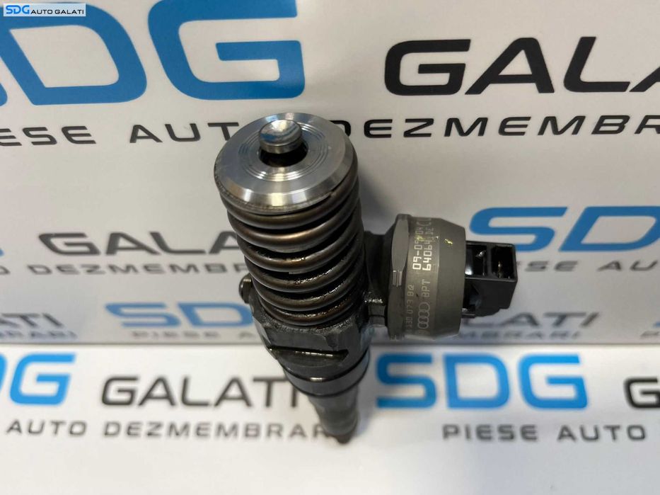 Injector Injectoare Pompa Pompe Diuza Volkswagen Passat B6 2.0 TDI BMP 103KW 140CP 2005 - 2010 Cod 038130073BQ CU 0414720312 [B3991]