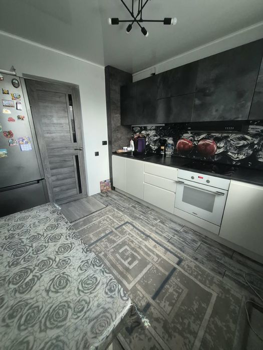 Продам 2 ком квартиру в центре города