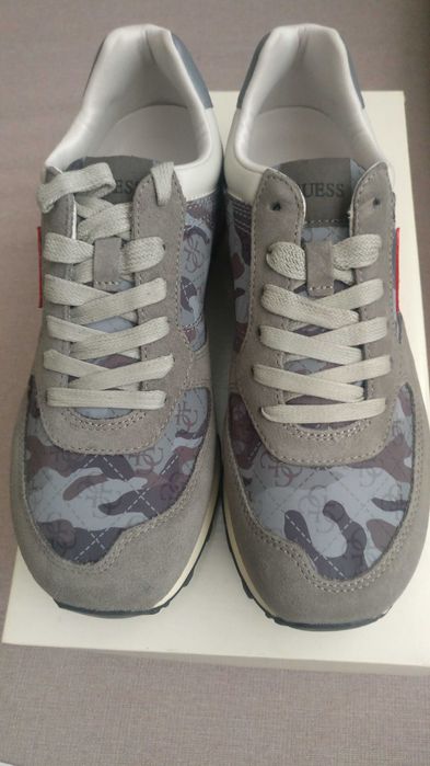 Маратонки GUESS, чисто нови