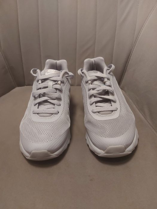 Nike Air Max Invigor