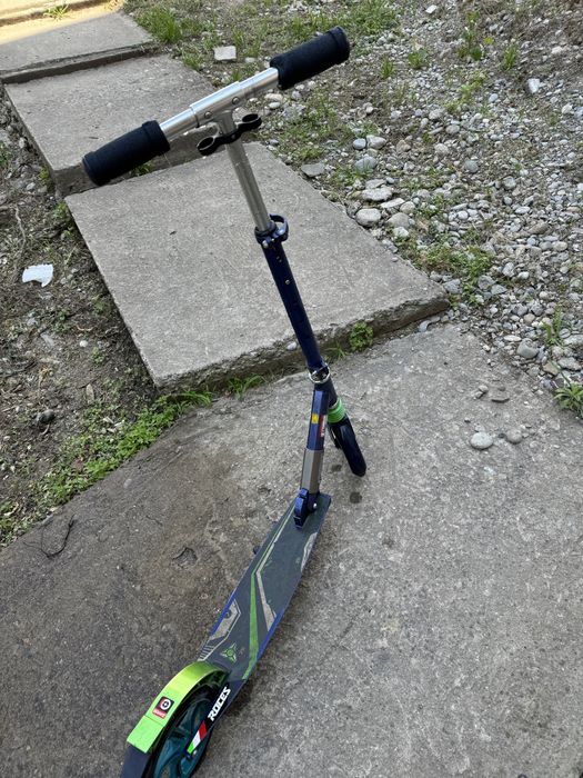 Самокат    Roces