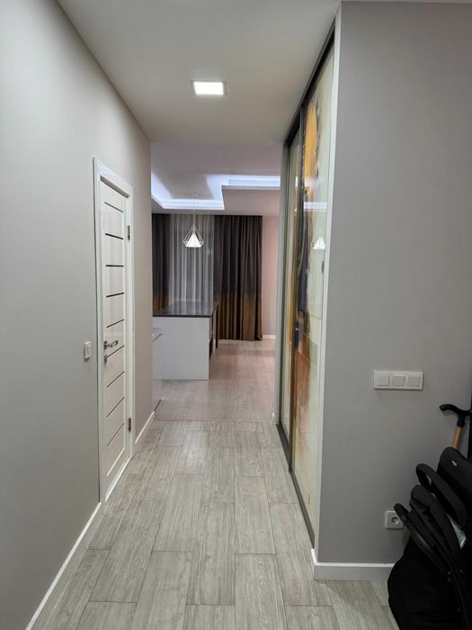 Продам 4-х комн квартиру