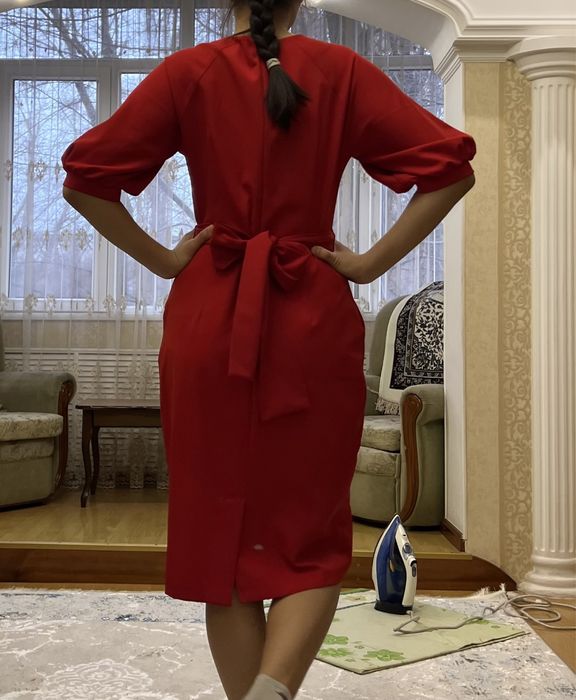 Продается красное вечернее платье