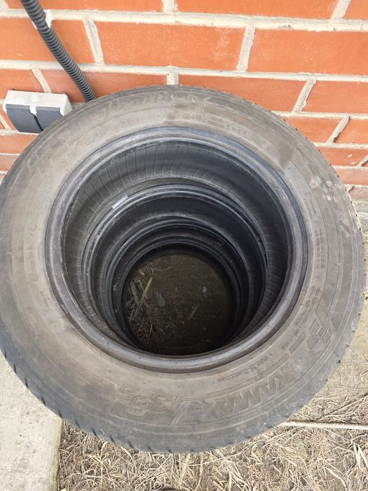 Продам комплект резины