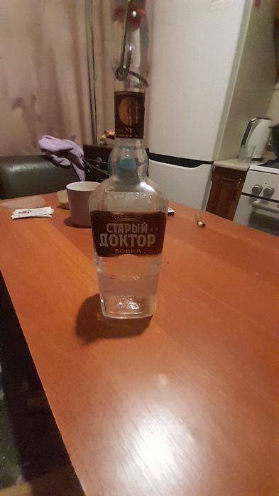 Продам бутылки стекленые..