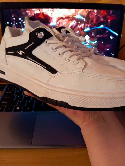 Летние кроссовки 43 размер