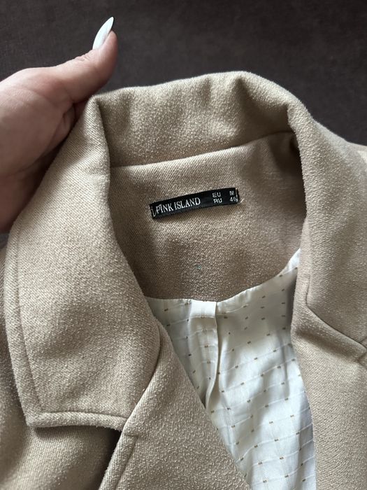 Удлиненный пиджак теплый